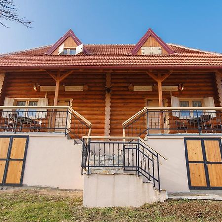 Apartmani Zuti Leptir Rednek Kültér fotó