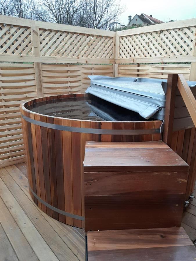 Apartmani Zuti Leptir Rednek Kültér fotó