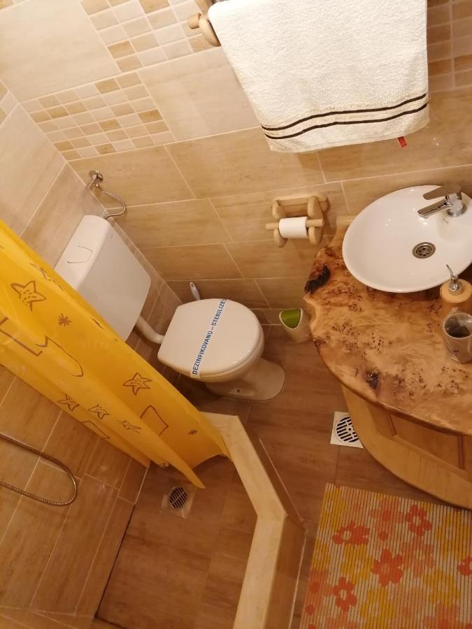 Apartmani Zuti Leptir Rednek Kültér fotó
